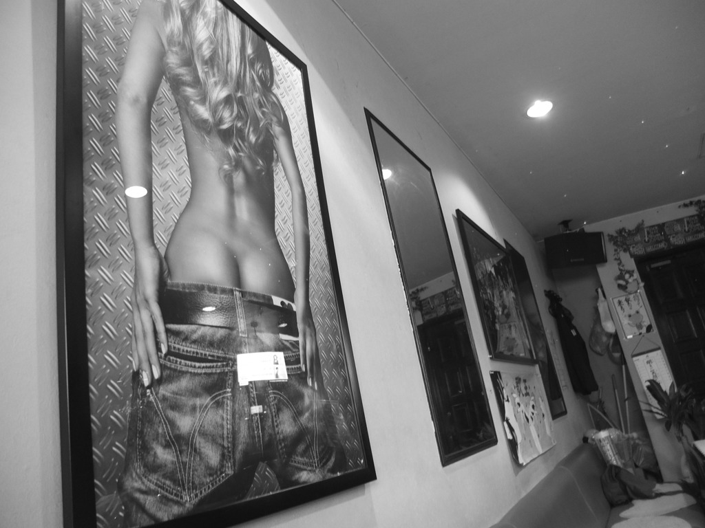 とある夜の　小さなスナック　弐