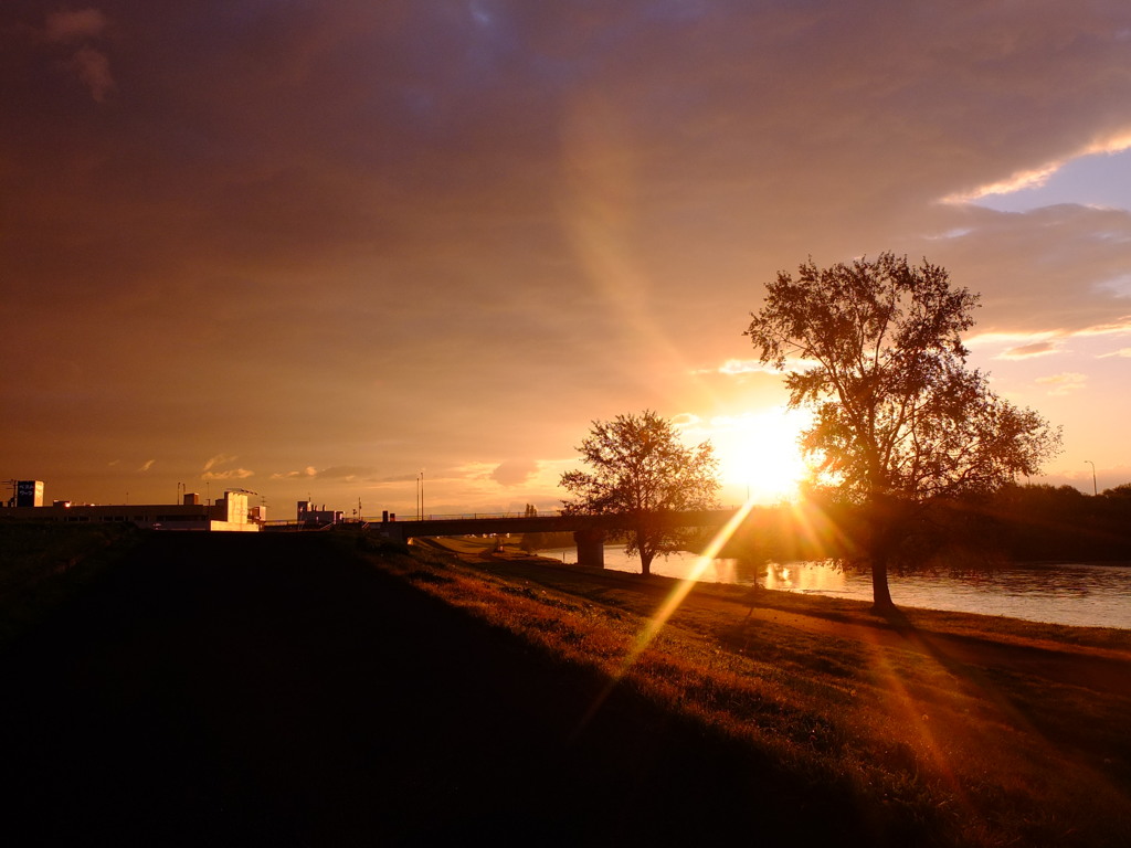 石狩川の日の出