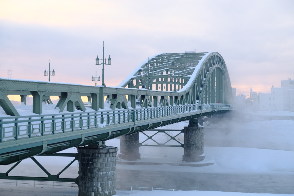極寒の旭橋