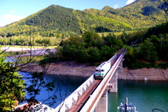 湖上を走る 湖上を走る