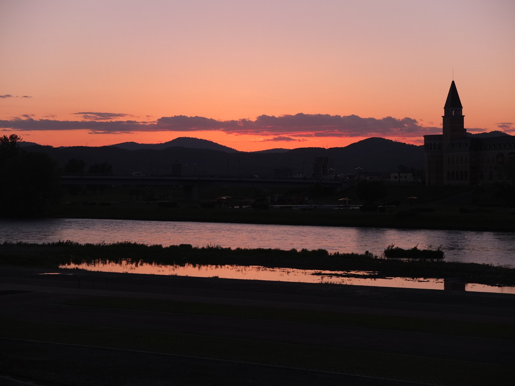 夕暮れの結婚式場