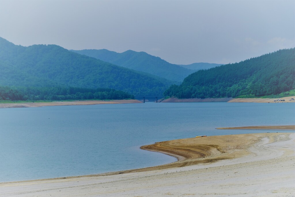 静かな湖畔