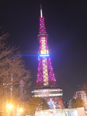 テレビ塔さん色変わり