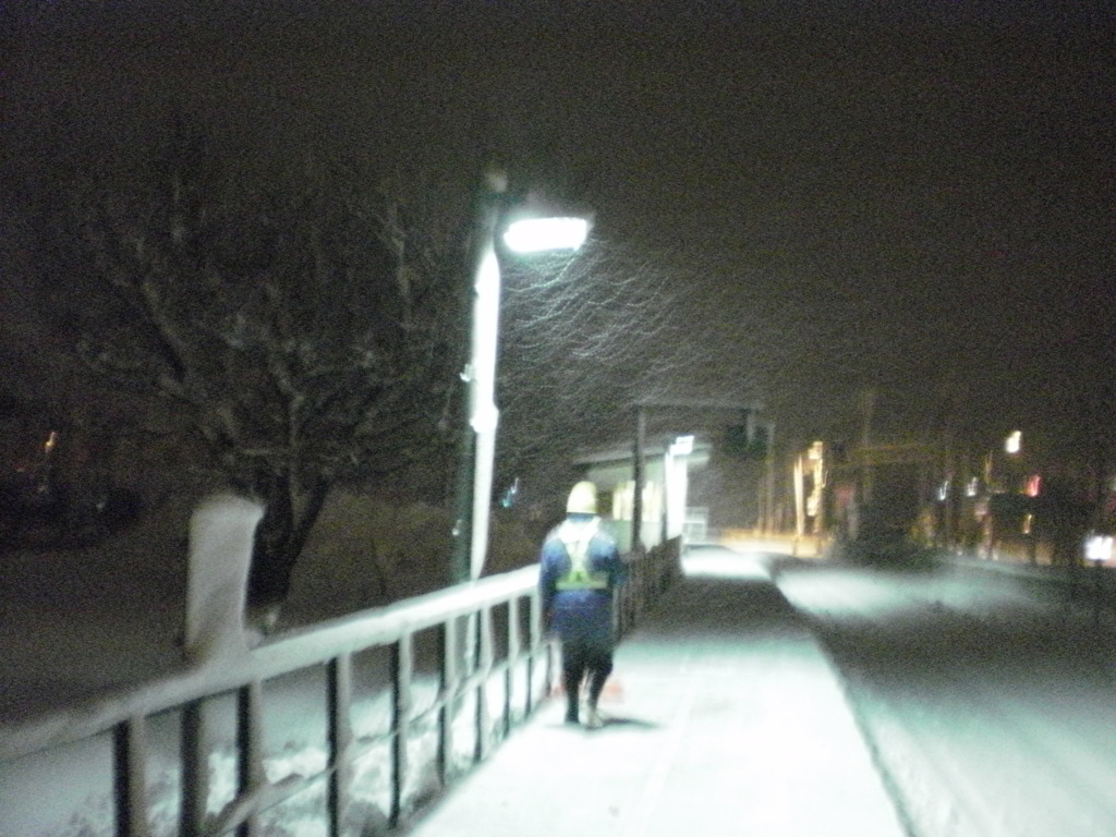 吹雪の駅舎