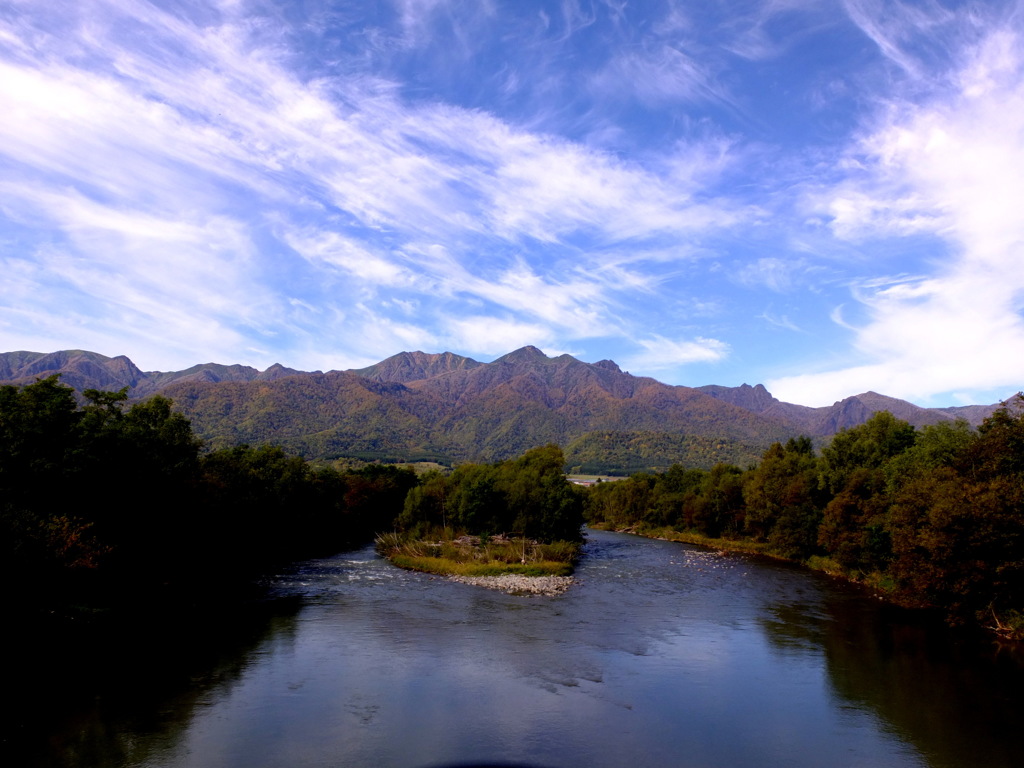冠雪前の芦別岳