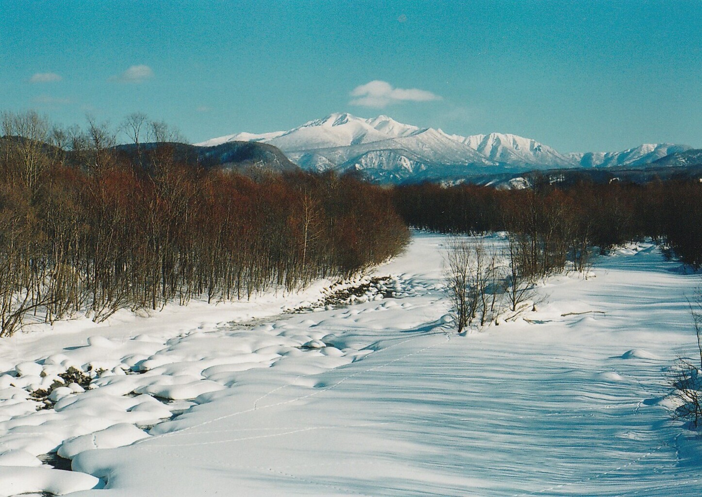 黒岳を望む