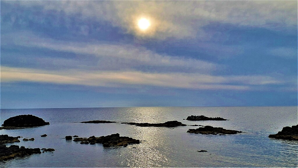 夕暮れまじかの日本海