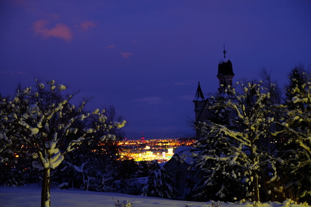 お城と街並みと夕暮れと