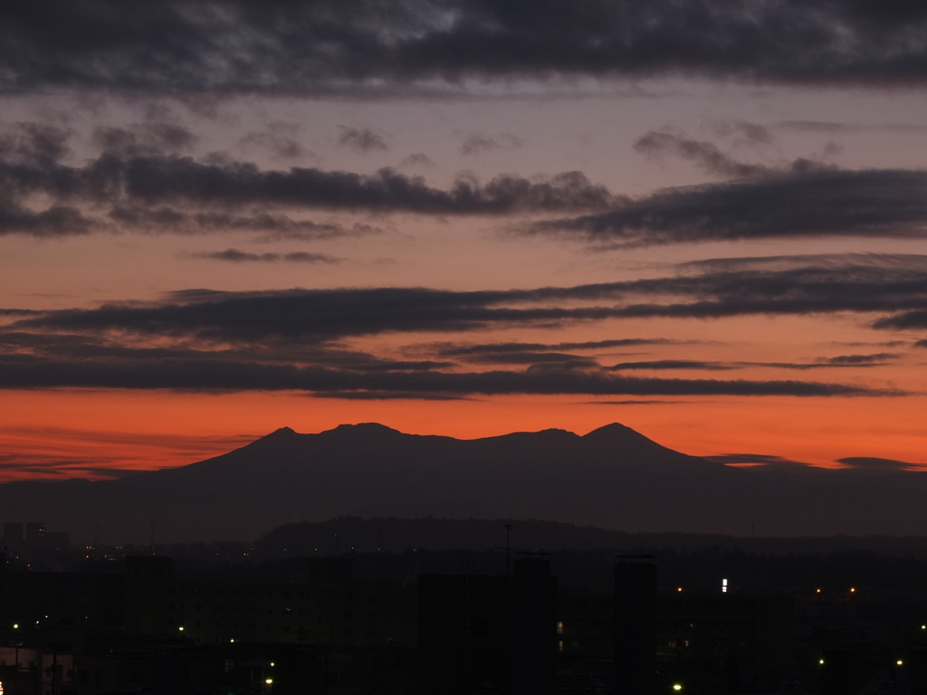 染まる明けの空