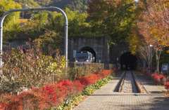 トンネル抜けて