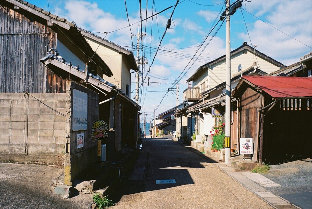 海の見える街