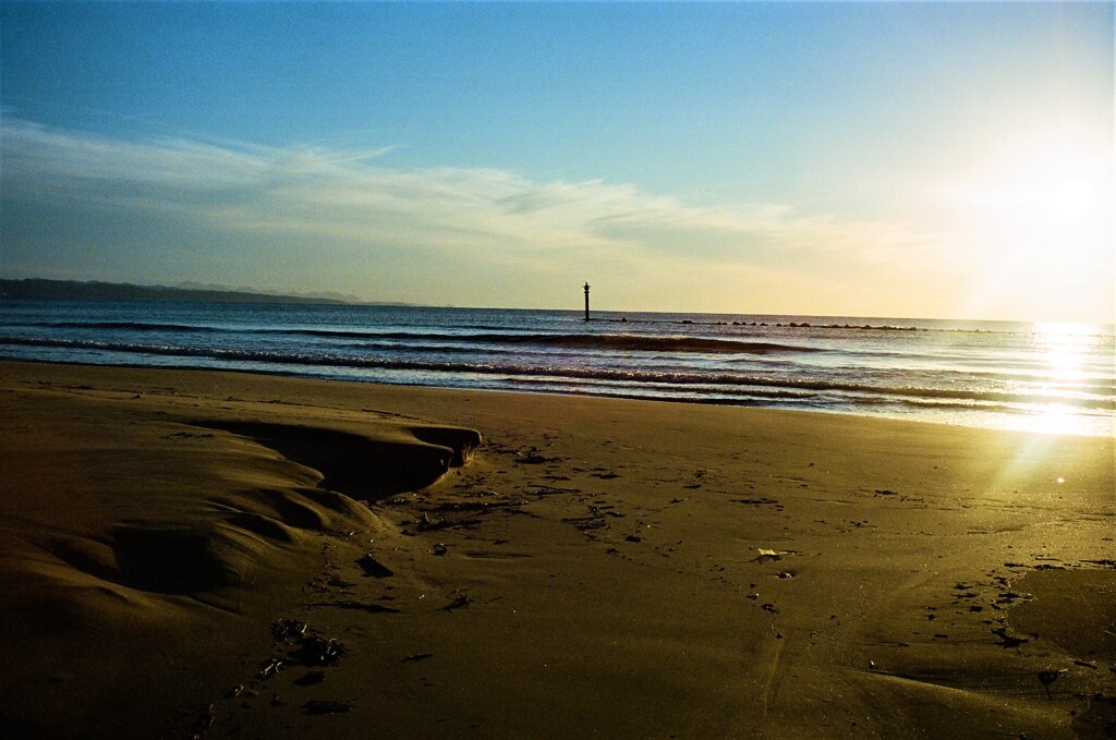 夕暮れの浜