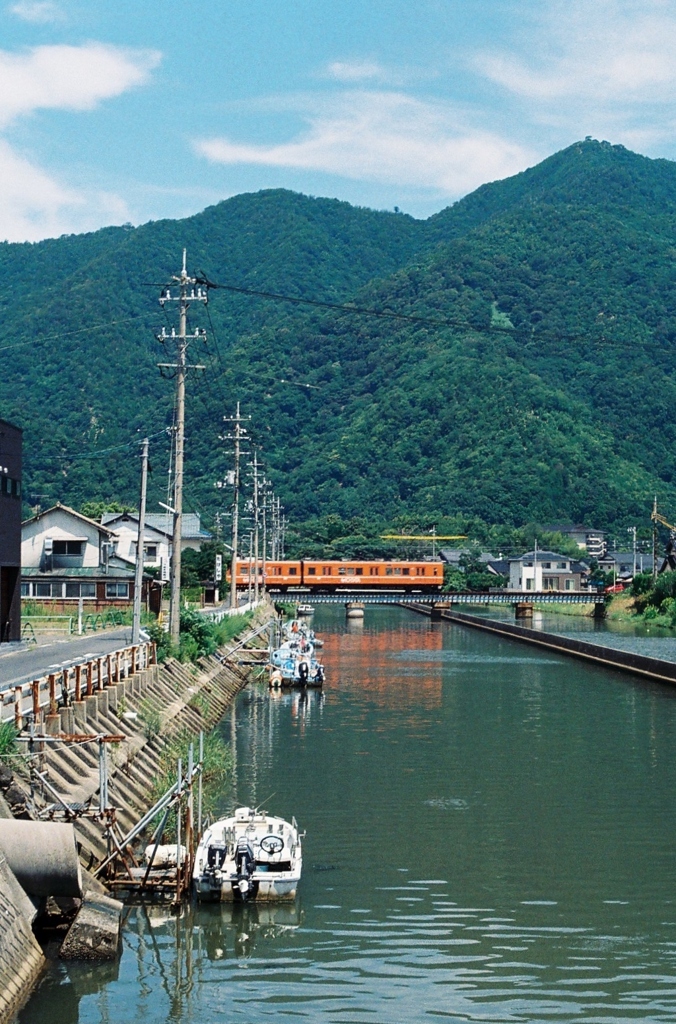 電車の見える風景