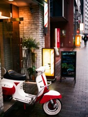サインポールとベスパ