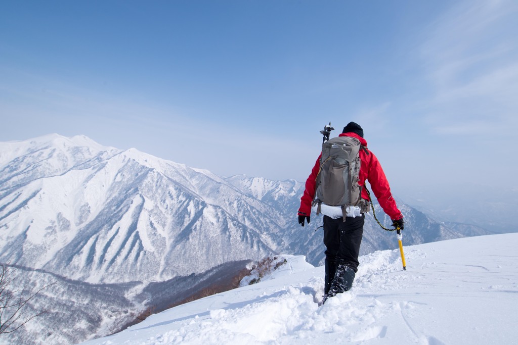 白毛門を望む下山道