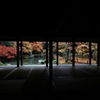紅葉・蓮華寺2（額縁構図）