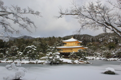 2015年雪の鹿苑寺①（金閣1）