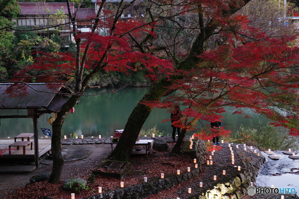 2018紅葉（永源寺ライトアップ1・河原沿いの茶屋）