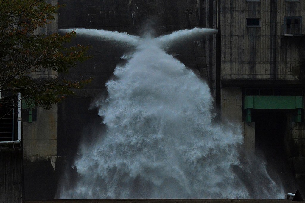 爆水