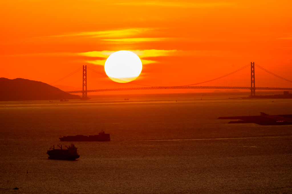 明石海峡大橋の夕陽