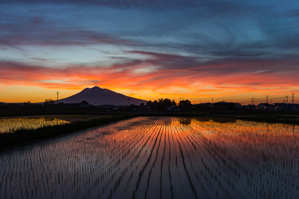 蔵出し　岩木山夕景