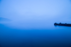 霧の中の十和田湖