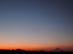 2013年最後の夕暮れの富士