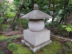 丸三角四角の石碑