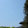 青空の飛行機雲