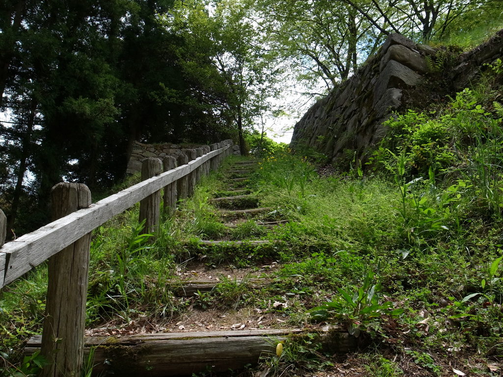月山富田城の三の丸の階段