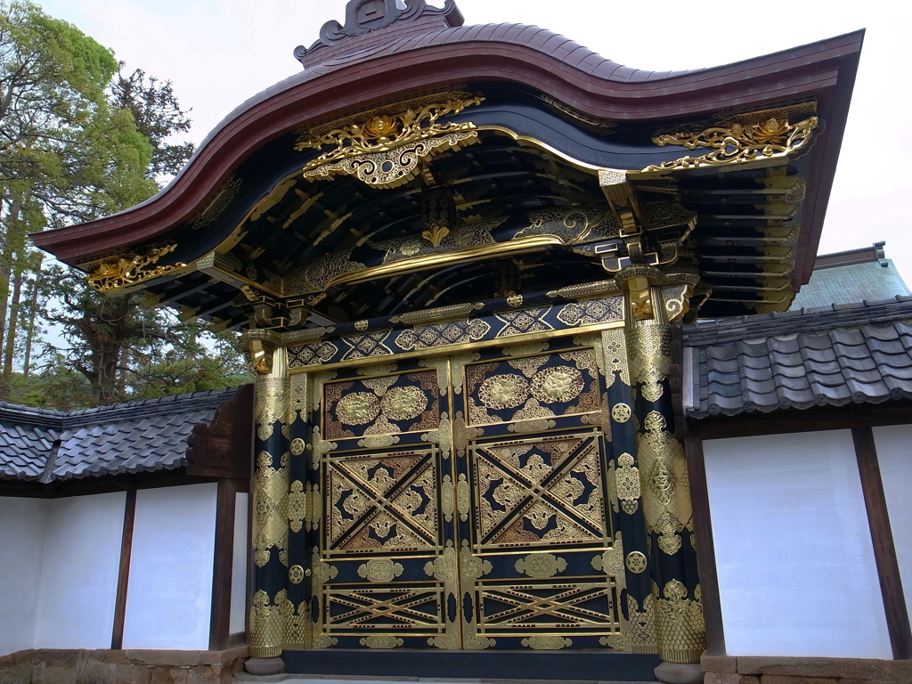 建長寺の唐門