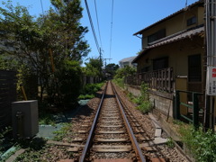 続く線路