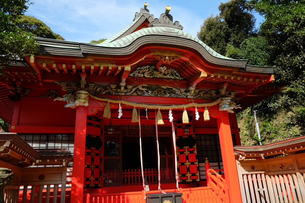 江島神社の中津宮