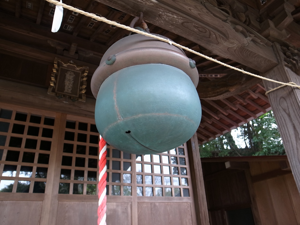 大きな鈴
