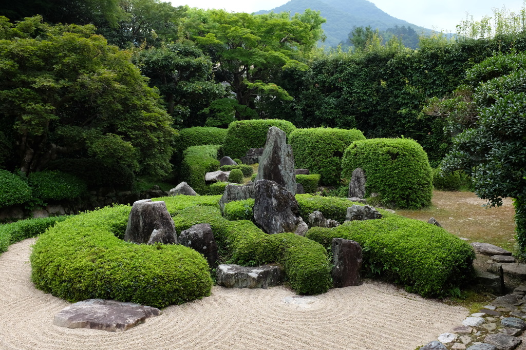 頼久寺庭園の石組