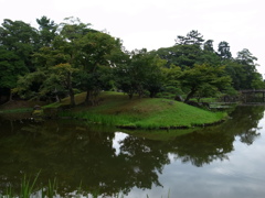 玄宮楽々園の池と緑