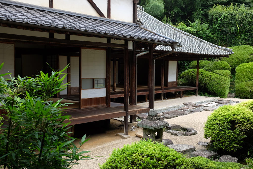 頼久寺庭園の書院