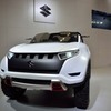 白い車
