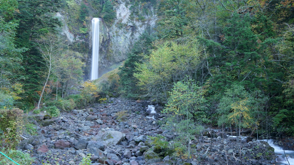 早朝の平湯大滝