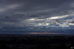 曇り空の夕方