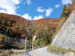 紅葉の山並み