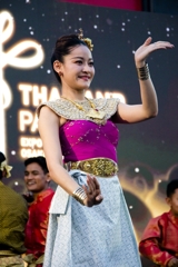 タイは舞い踊る２