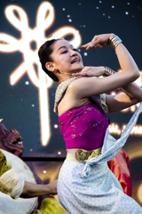 タイは舞い踊る１３