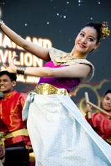 タイは舞い踊る３