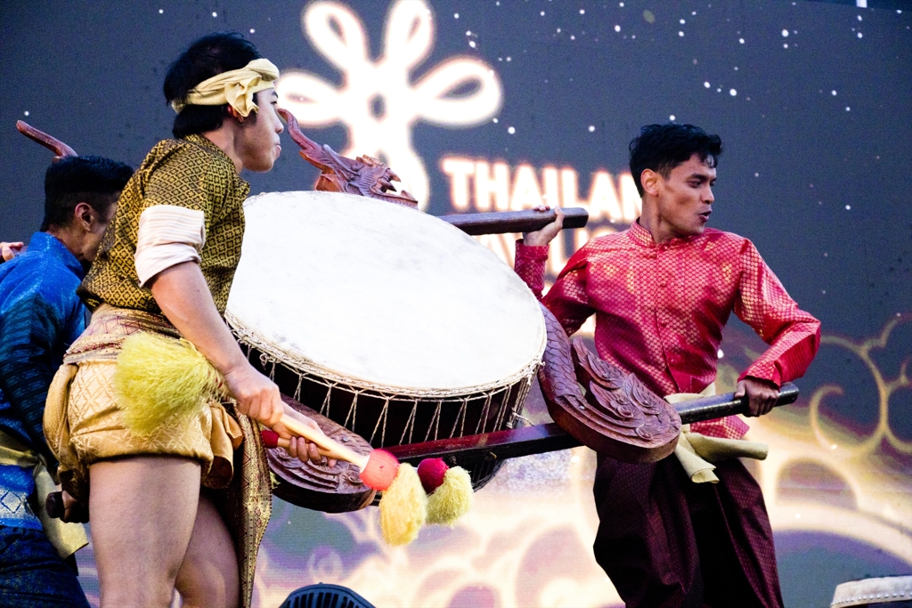 タイは舞い踊る９