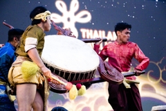 タイは舞い踊る９