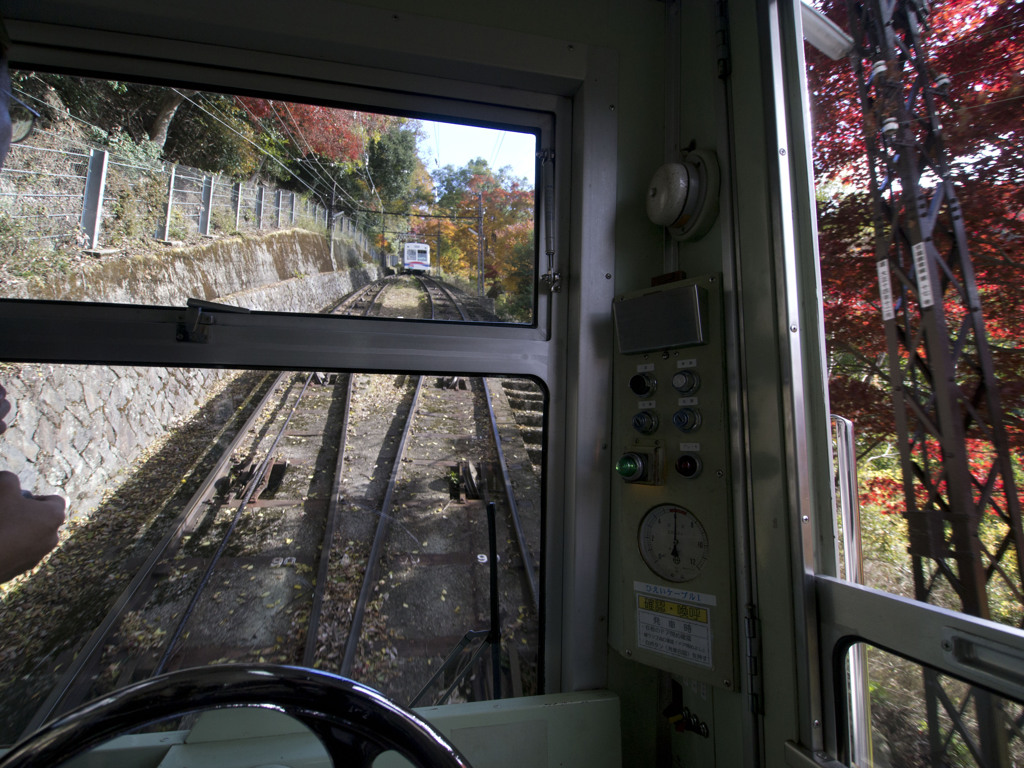 2013-11-23　叡山ケーブル　スレ違い　P1170377