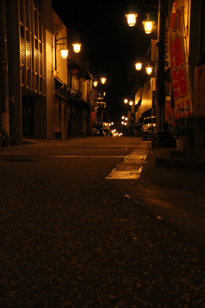 夜の路地