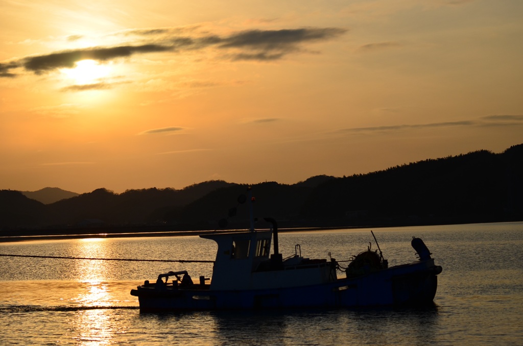 夕暮れ時の米子港