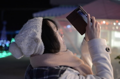 写真を撮る友達